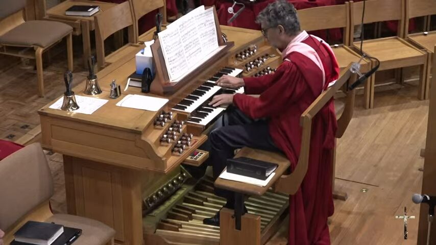 Greg Chestnut at the organ January 7, 2024